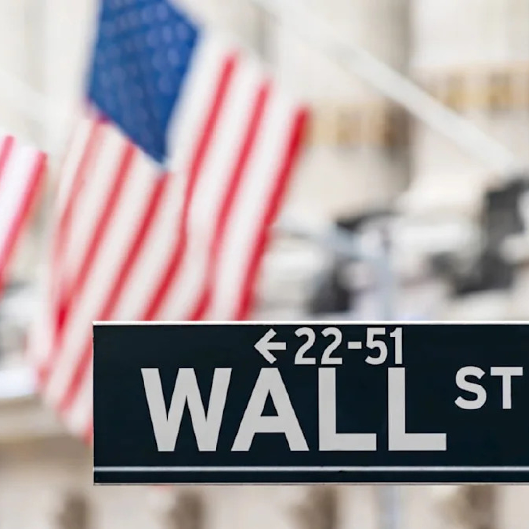 Wall Street Analysts Adjust Ratings Amid Positive Economic Indicators